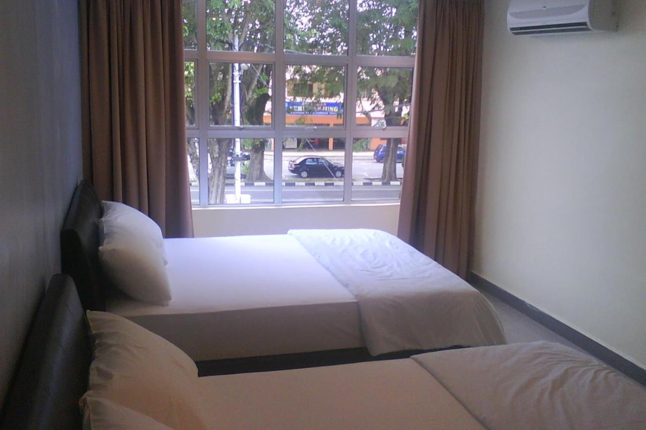 Oyo 90021 Star View Hotel Kampong Batu Tiga Oda fotoğraf