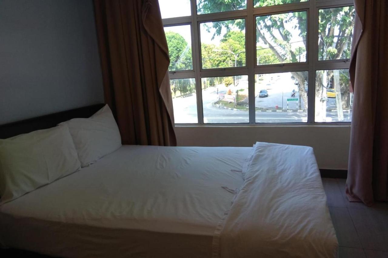 Oyo 90021 Star View Hotel Kampong Batu Tiga Dış mekan fotoğraf