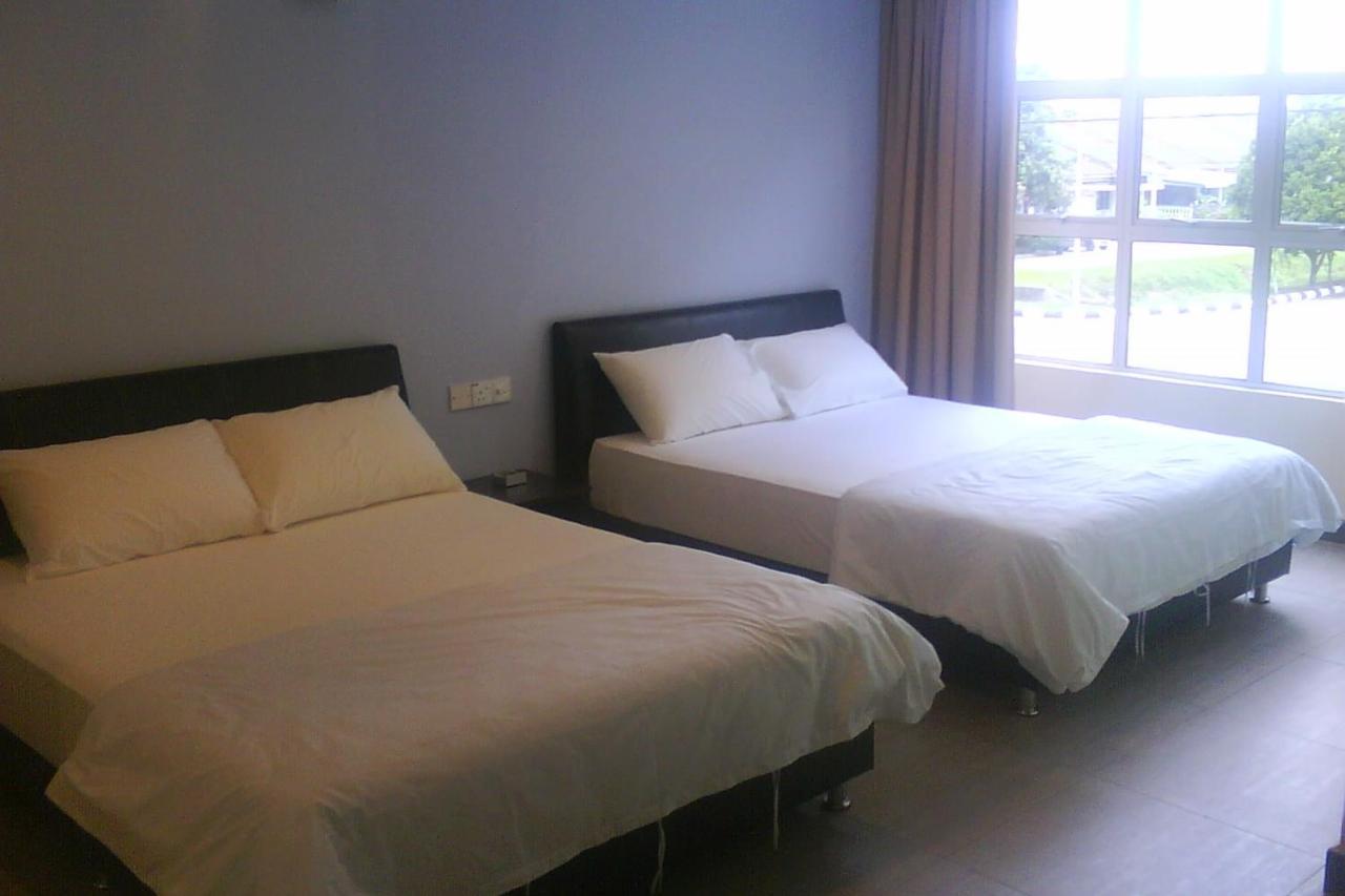 Oyo 90021 Star View Hotel Kampong Batu Tiga Oda fotoğraf